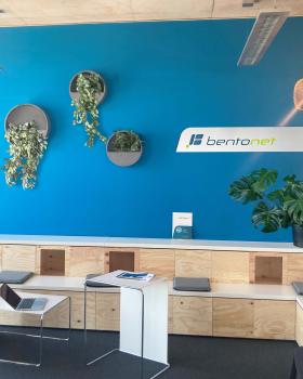 Creative Lounge mit variablen Holzkuben